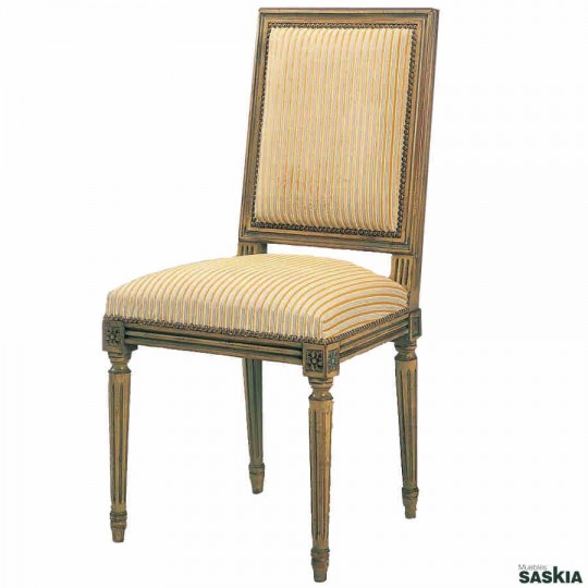 Exquisita silla estilo louis xvi realizada en madera maciza de haya. Acabado laca azafrán desconchado, tejido manoir.